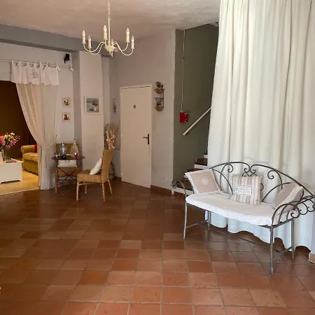 D'hèlène 3*