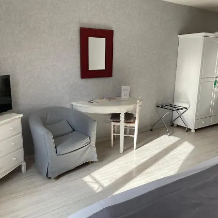 D'hèlène 3*