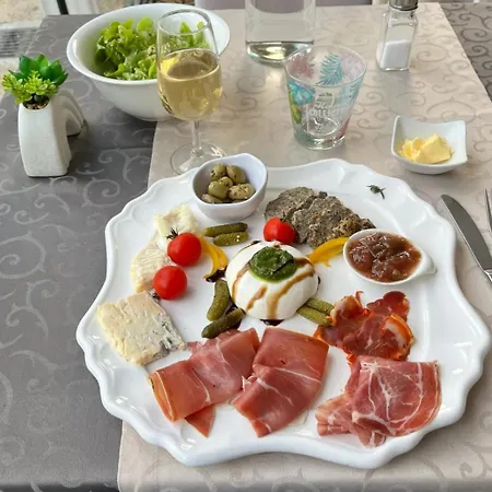 D'hèlène 3*